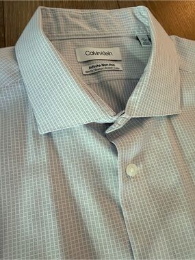 Calvin Klein Men's Slim Non-Iron White and Lavender Dress Shirt - 17, 32/33